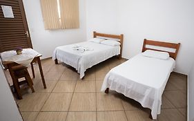 Hotel Portela III - Aprox 600m do Thermas dos Laranjais e Hot Beach